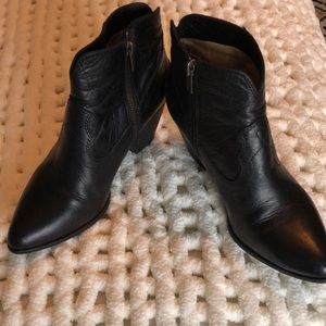 Frye leather ankle boots.‎ Size 8 M. Western detail. Buttery soft. Side zip. EUC